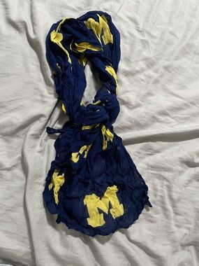 3/$10 University of Michigan Scarf